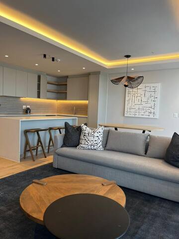 402 ~ The Vera gallery image 2