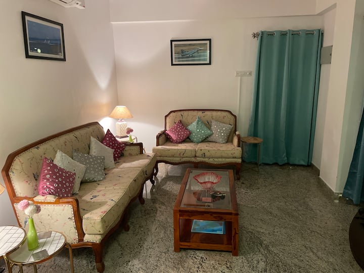 Living room image 4