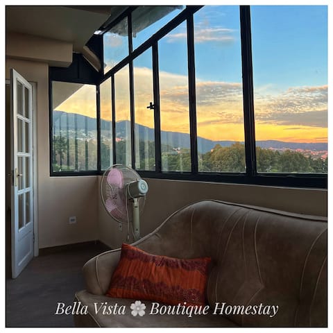 Comfortable Safe Central & View!