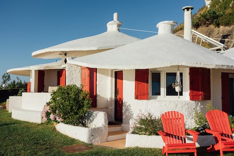 "Mushroom House" - Exclusive Ocean Retreat