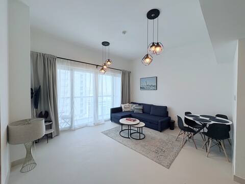 Top performing Airbnb: Amazing 1 bedroom apt in Marina in Dubai Marina