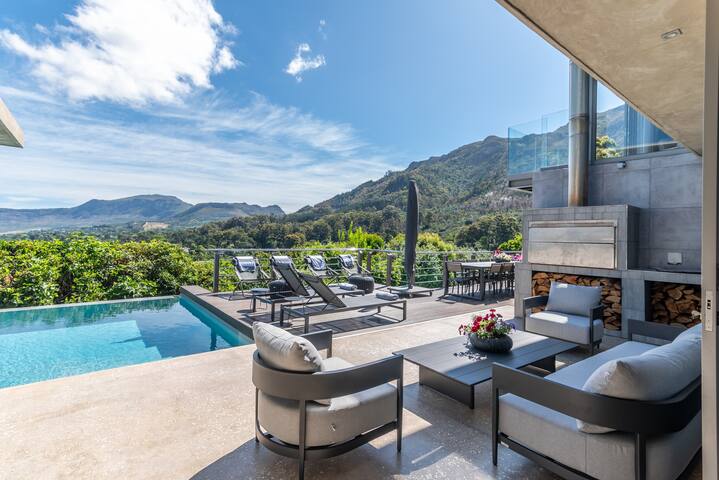 Elite Retreats – Southdown Masterpiece gallery image 5