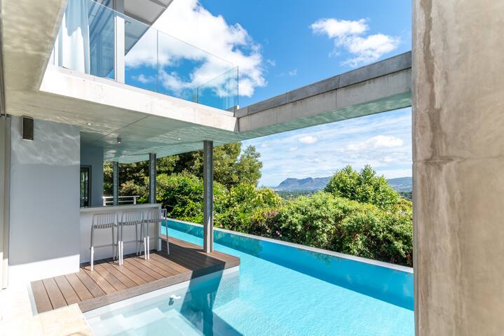 Elite Retreats – Southdown Masterpiece gallery image 2