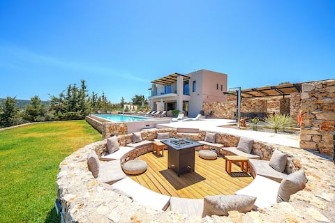 In Vivo Luxury villa, Sea View & 90m² Heated Pool