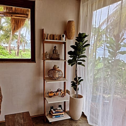 Beachfront for 4 pax! 2 bed 2 bath