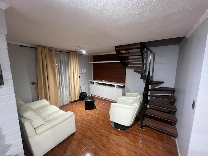 Hermosa Y Cómoda Casa - Melipilla