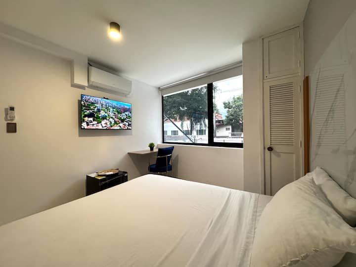 Deluxe Boutique Con A/c, La 70 (210) - Medellín