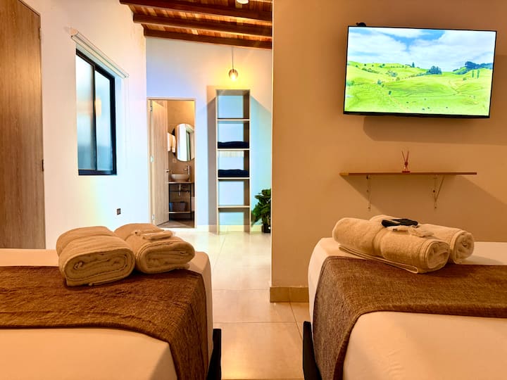 Deluxe Apartaestudio Con A/c, La 70 (305) - Medellin, Antioquia, Colombia