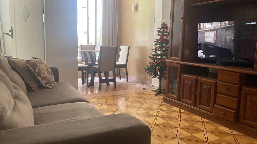 Apto espaçoso, à uma quadra da praia Copacabana gallery image 3