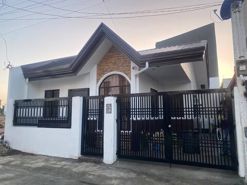 The Overnight Transient House(two bedrooms house)