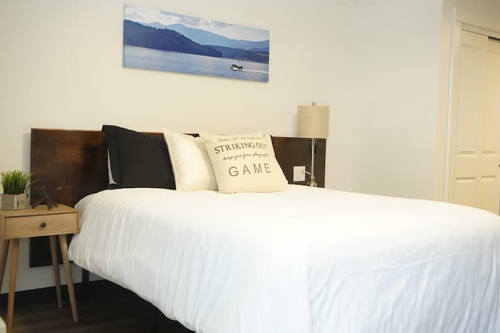 North Idaho Inn - Downtown Coeur D'alene - Coeur d'Alene, ID