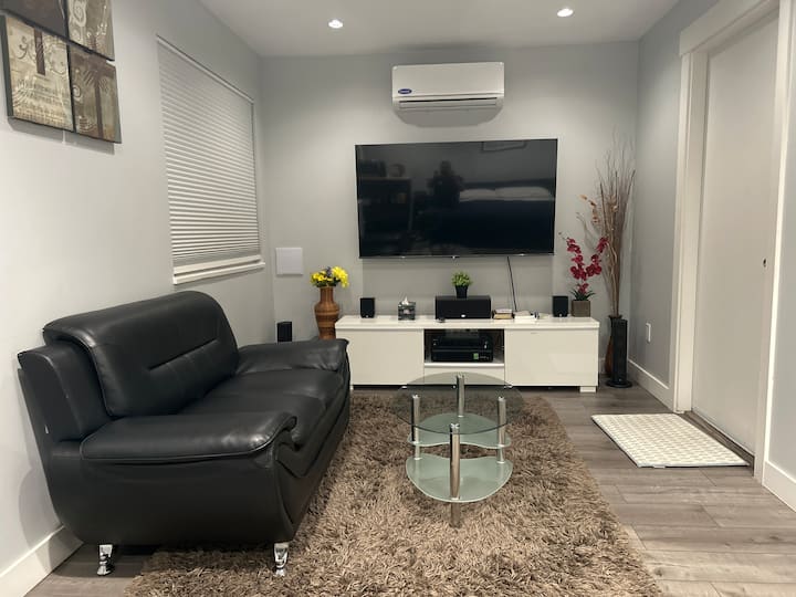 Room In Aldergrove,bc. 1 King Size Bed - Aldergrove