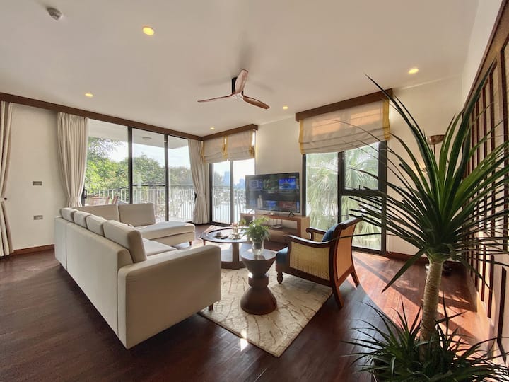 The Westlake 3&4 Bedroom On Quang Khanh - China