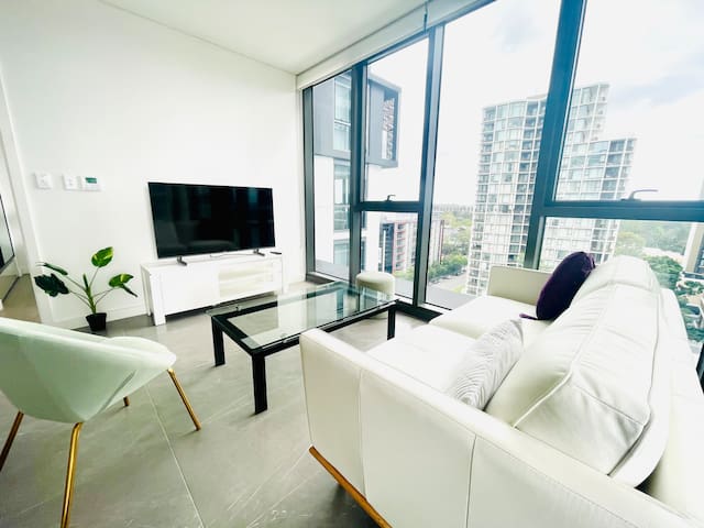 Family Residence (3 Bedrooms, Pool, Gym, Parking)