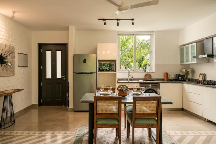 Full kitchen image 1
