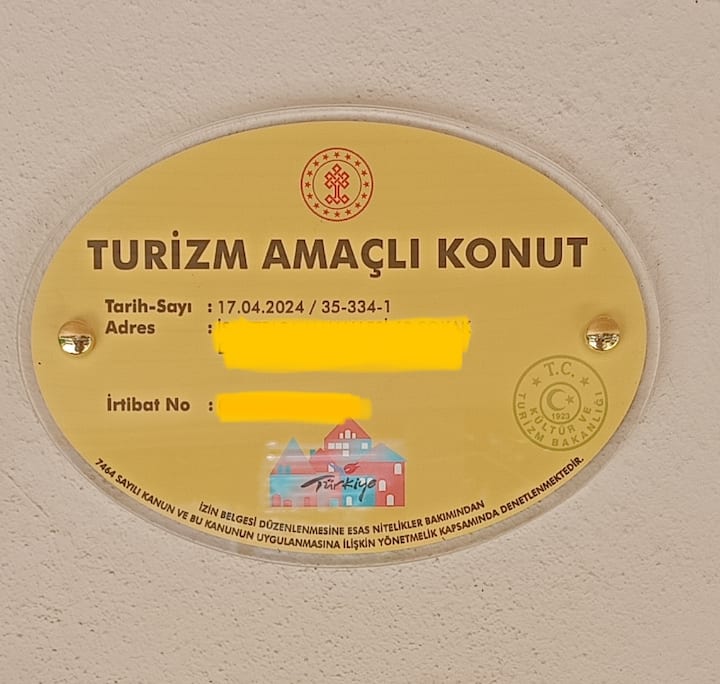 Dubleks Villa: Bahçeli, Geniş Verandalı, Klimalı - Dikili
