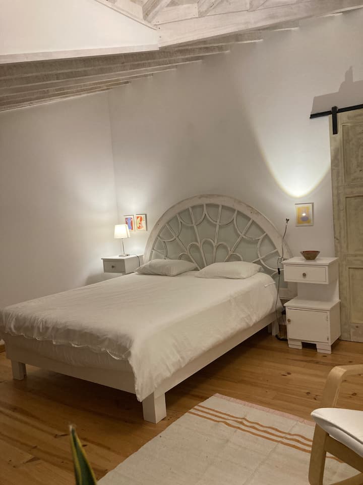 საძინებელი 1