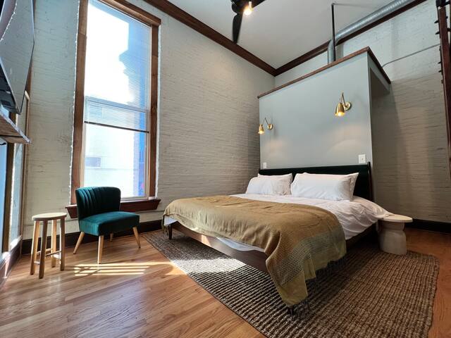 1882 Lofts – 201 – Downtown 2nd & Church gallery image 5