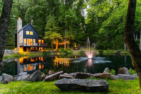 The Roundtop Chalet (romantic couples retreat)