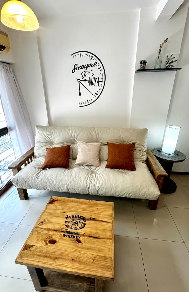 Двухкомнатная квартира с мебелью в Parque Chas рядом с метро B