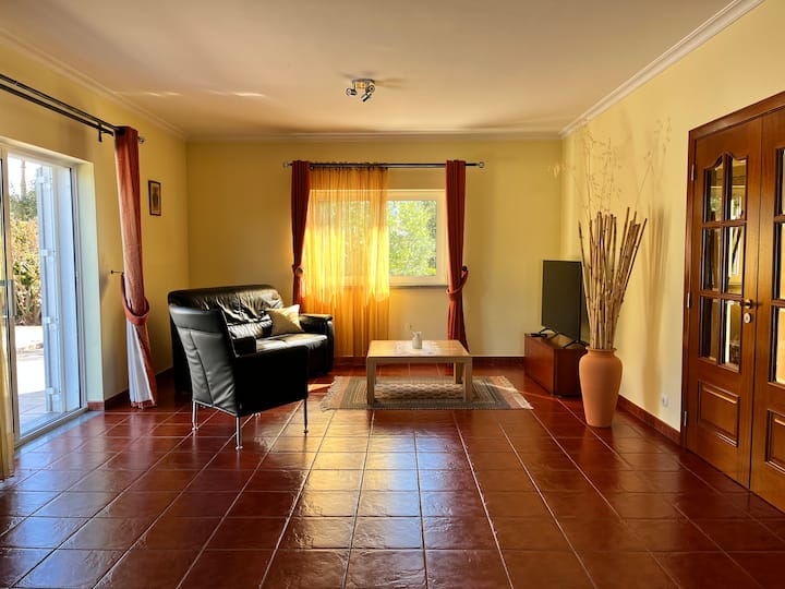 Mountain View Villa • Up To 8 Guests - Fundão