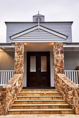 South Hampton Red Hill – The Residence gallery image 3