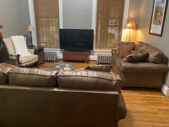 Charming  Apartment In Historic Old Louisville - Louisville, KY