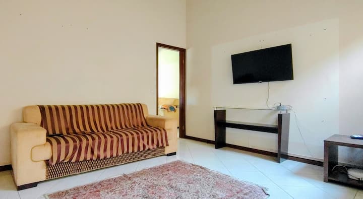Casa Pronta Para Receber Sua Equipe Até 20 Pessoas - Lins
