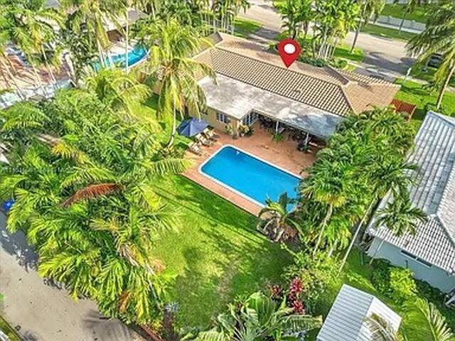 Beautiful house close to Beach and hard rock gallery image 5