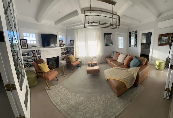 2325 - Amazing Home Close To Downtown And Wineries - Napa, CA