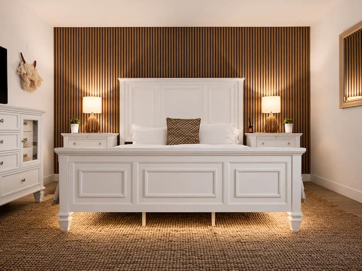 Lux 6br/3ba Villa, 10m 2 Strip, Pool+spa+7 Carpark - Las Vegas