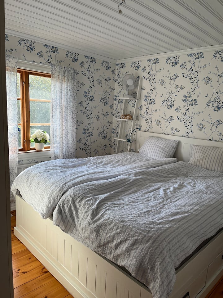 غرفة نوم بغرفة نوم لشخصين