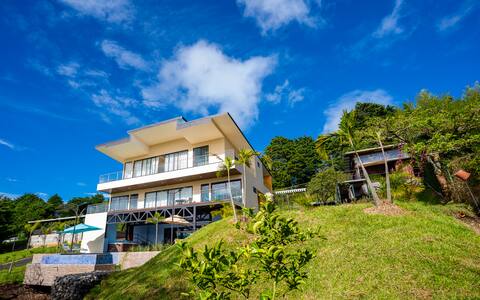 La Parada House