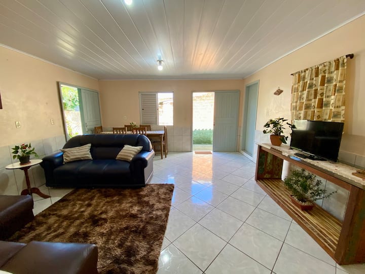 Casa C Churrasqueira- Cozinha-garagem- Wifi-praia - Imbituba