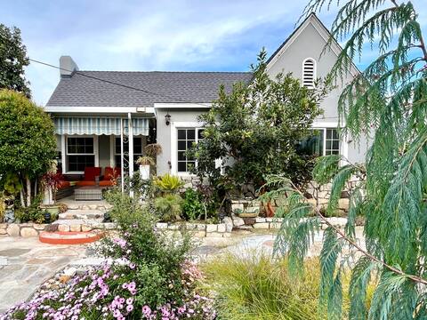 South Pasadena Craftsman House w/Serene Front Yard