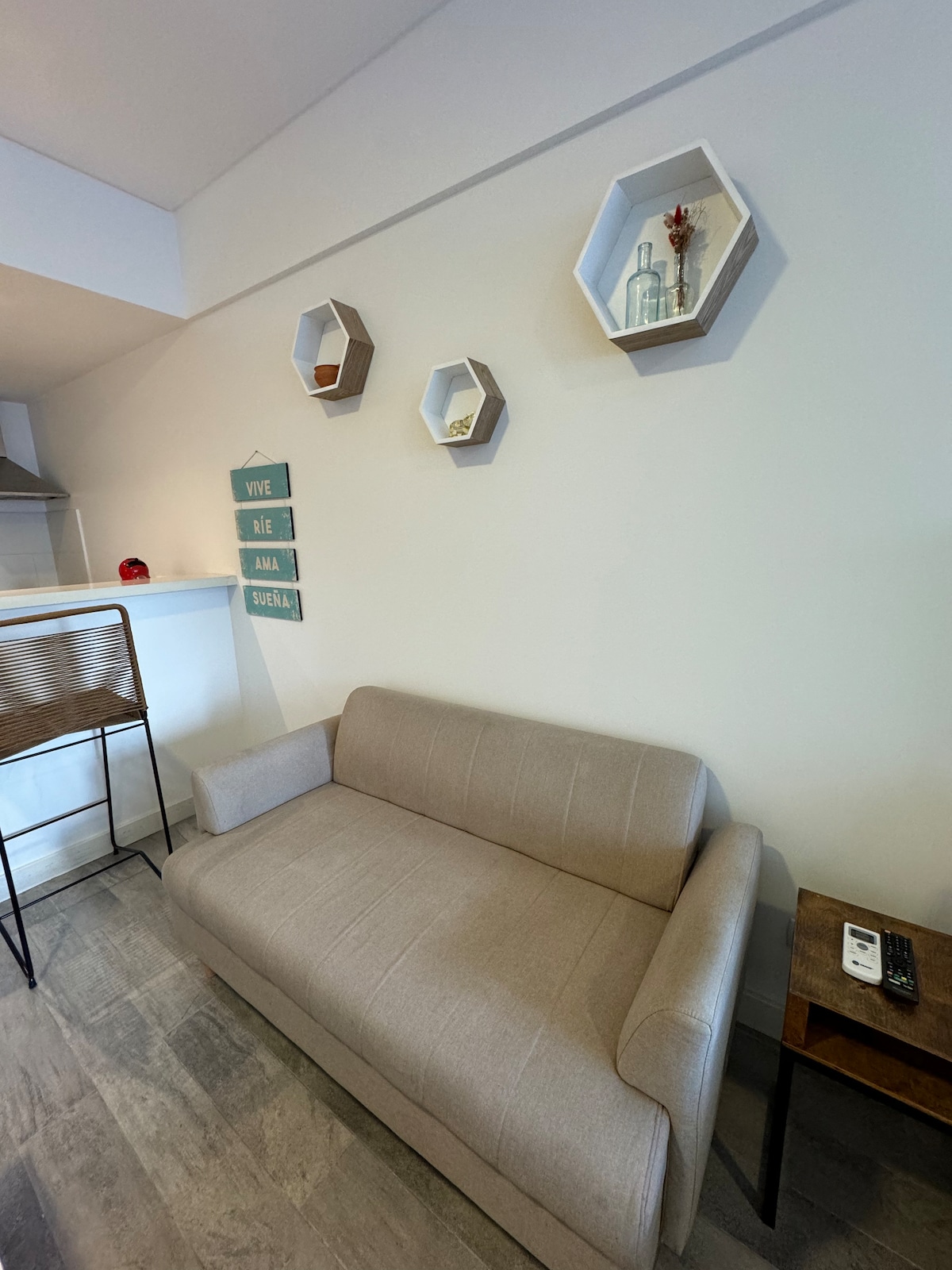 Popular Airbnb listing: Apart Chic Tacuarí in Constitución