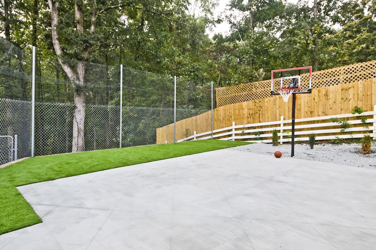 Hidden Gem, Fenced Yard, Atl Raceway, basketball