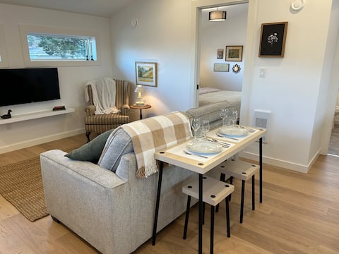 Popular Airbnb listing: The Nest - Downtown Charmer in Thompson Nicola