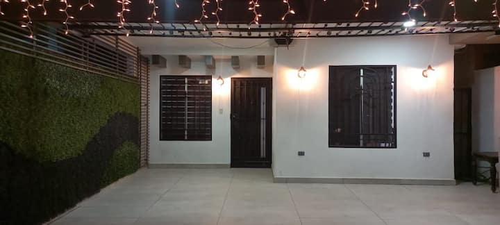 Safe House 8min Consulate, 10min Bridge, 1min ANAM