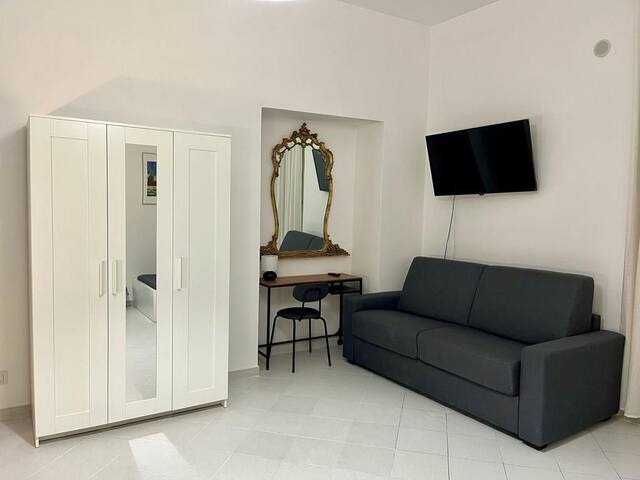 Apartment in the heart of Naples gallery image 3