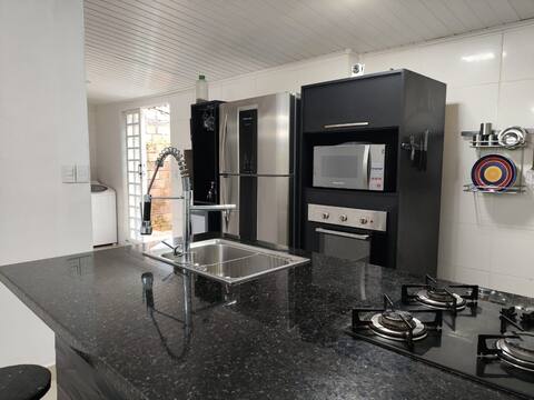 Casa Ampla | 20min of the Airport | Aconchegante