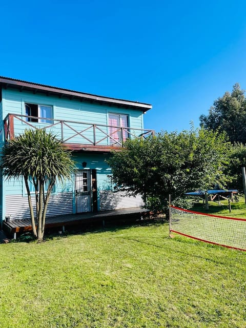 Airbnb con mejor rendimiento: Cabin-style home in a large park (temporary) en Playa Serena