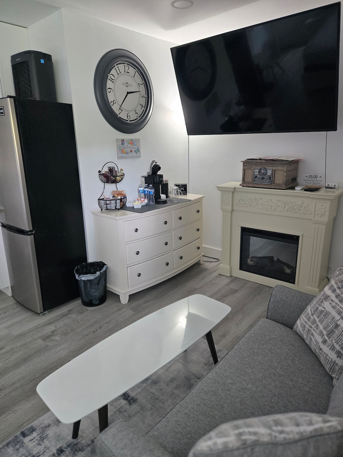 Popular Airbnb listing: kline's Luxury Suite in Burdett