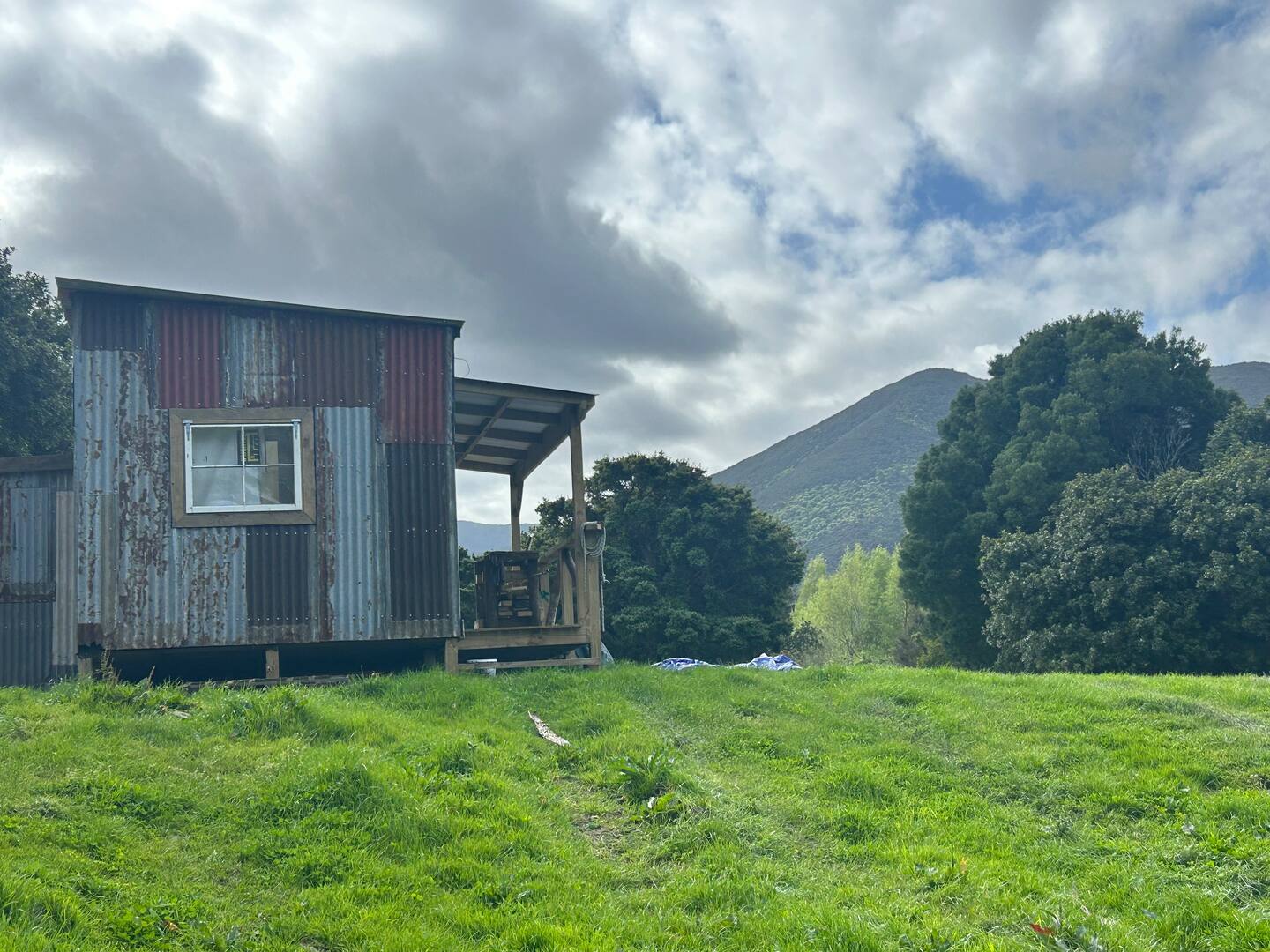 Rustic Railway Hut (Dog Friendly) 1