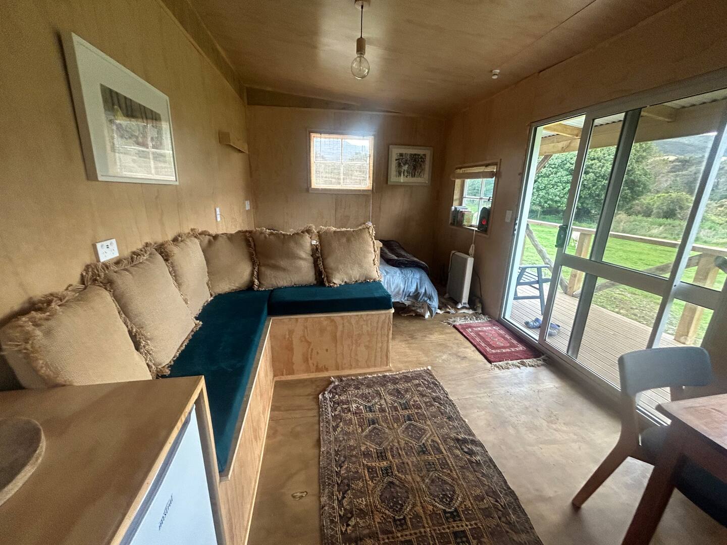 Rustic Railway Hut (Dog Friendly) 3