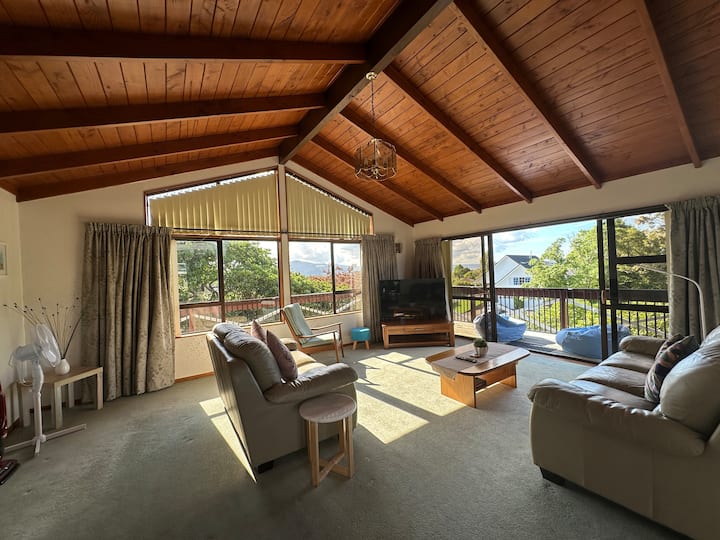 Lynmore Views 3 Bedroom Family Home - Rotorua