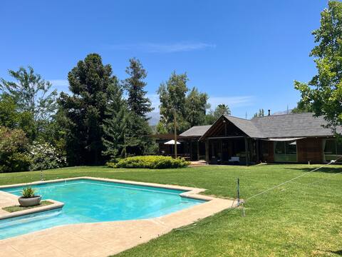 Beautiful House with Pool, Aculeo