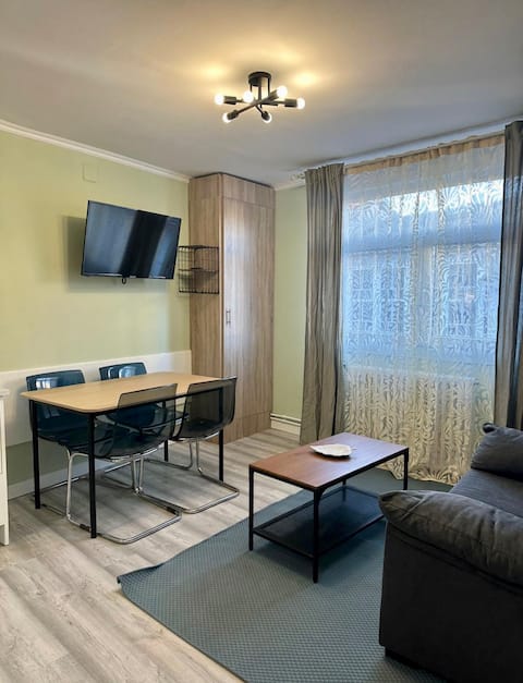Airbnb con mejor rendimiento: Plaza II Tourist Apartments en Monforte De Lemos