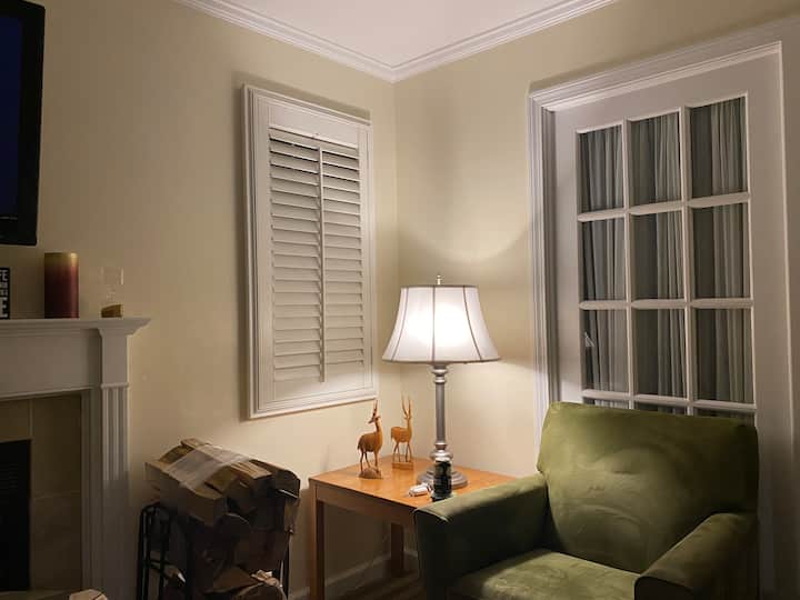 Cozy Spa Condo By Mohegan/mystic 90 Min To Boston - Norwich, CT