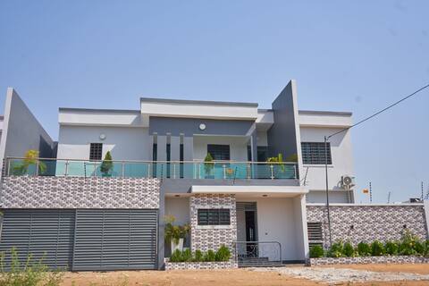 Duplex luxueux de 5 chambres avec piscine